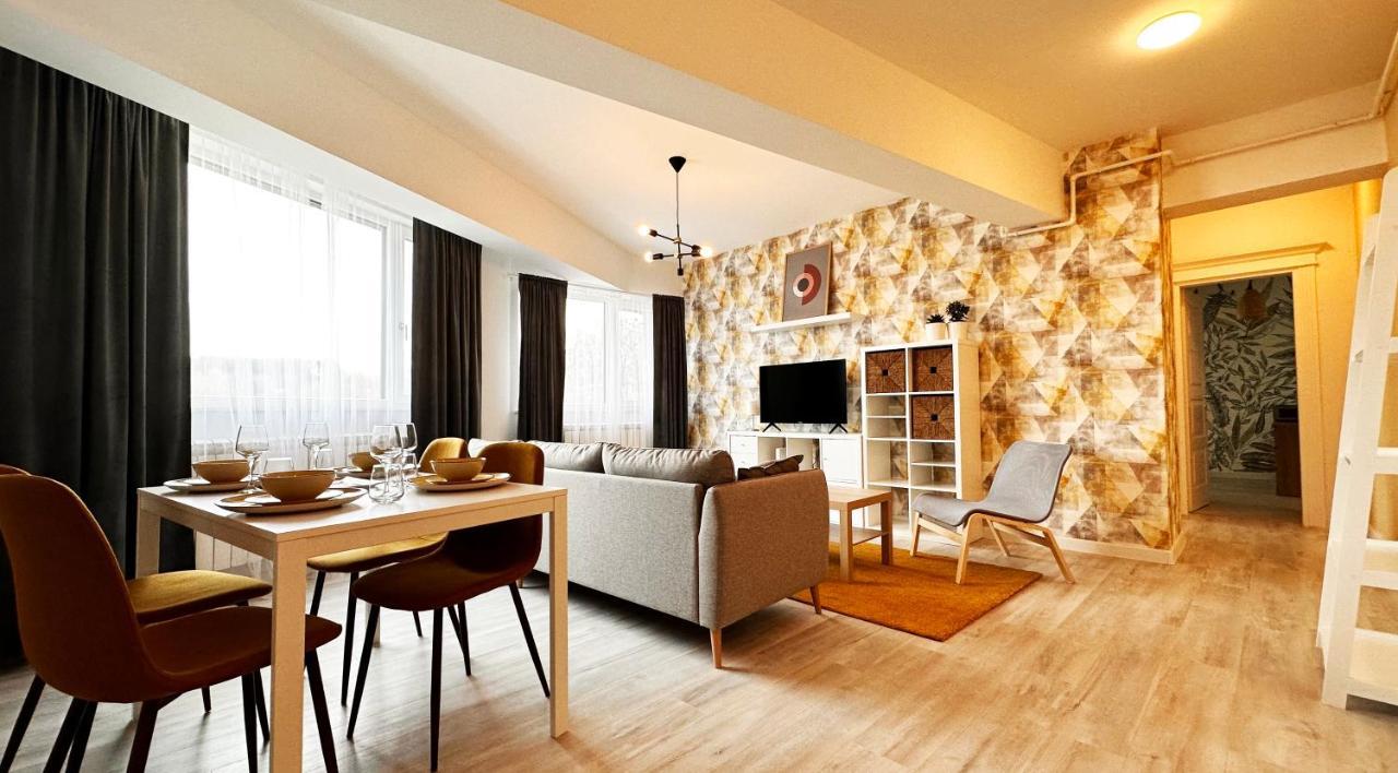 Cubrio Apartments Venetia Ясси Екстер'єр фото