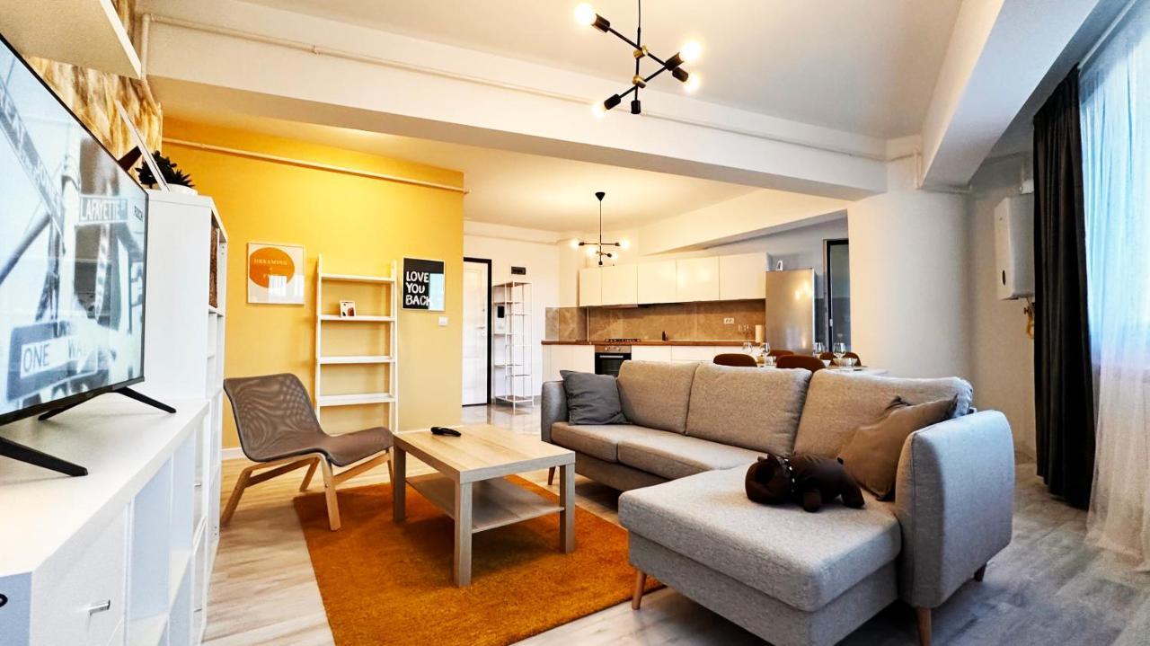 Cubrio Apartments Venetia Ясси Екстер'єр фото